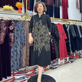 中老年连衣裙;中老年休闲套装