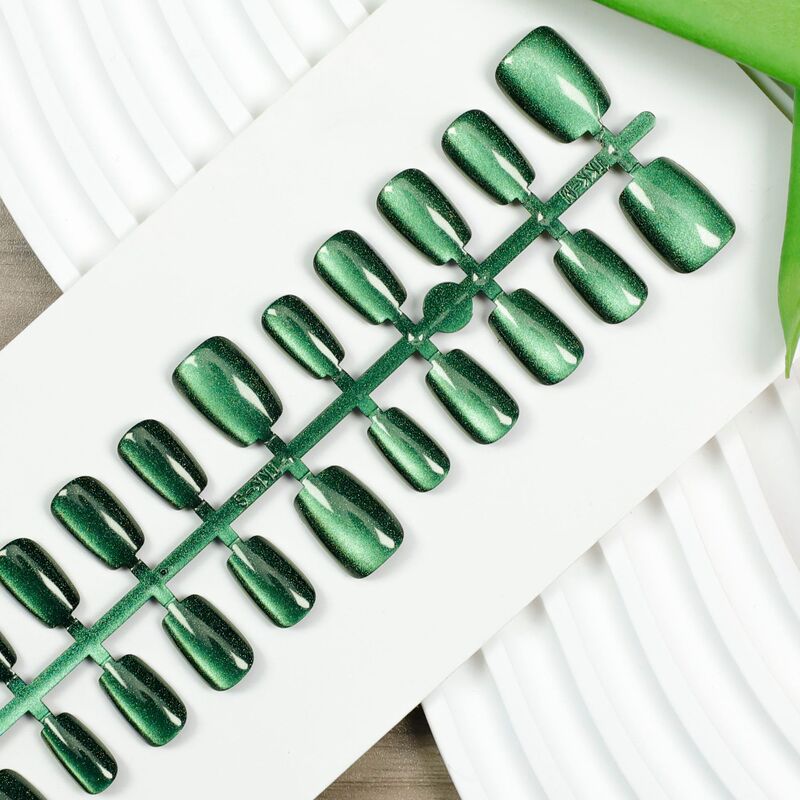 30 pieces of wearable armour prefabricated armour turquoise 9D color changing cat's eye naked strip wholesale fake nail piece nail piece full size