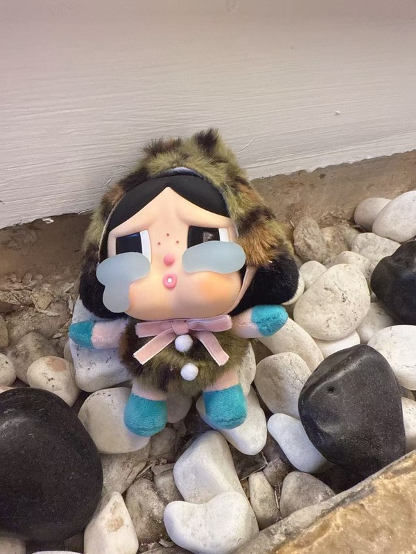 新款跨境哭娃crybaby盲盒眼泪工厂挂件豹豹猫搪胶脸毛绒公仔挂件|undefined