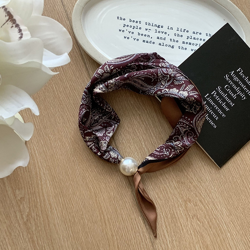 Nuevo collar de perlas, bufanda de seda para mujer, moda de alta gama de primavera y verano francesa, bufanda de seda de succión magnética de todo fósforo, personalizada de fábrica