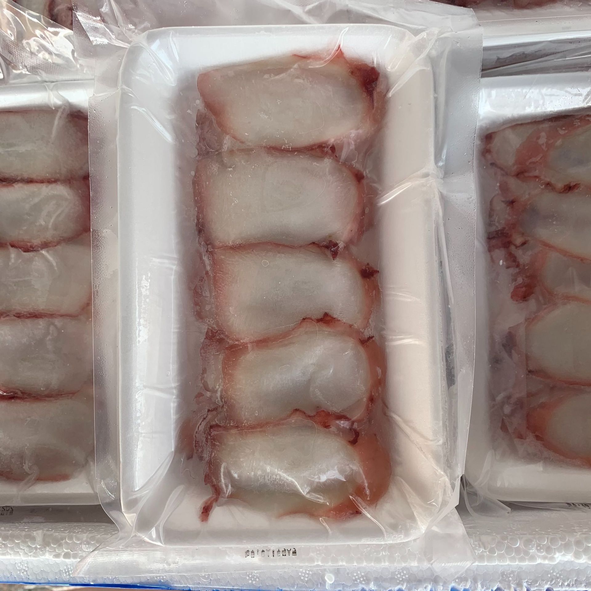 八爪足切片  鱿鱼切片章鱼足切片 鱿鱼切片8g/片 20片/盘 50盘/件