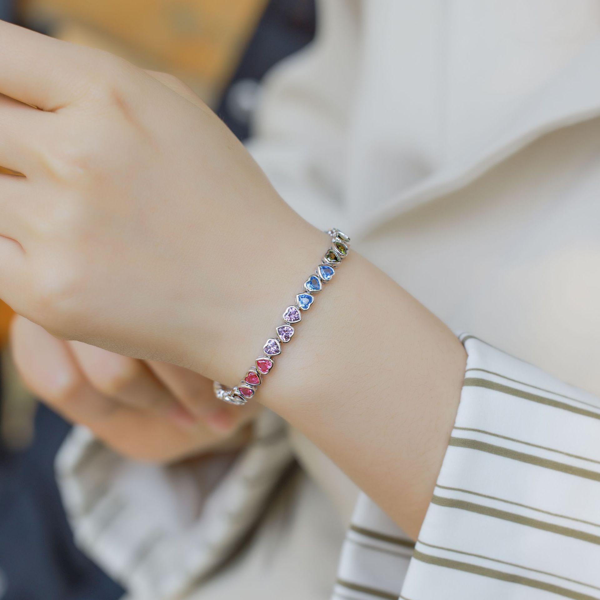 Nuevo amor transfronterizo pulsera de circonita arcoíris S925 bolso de plata con incrustaciones de color circonio tesoro joyería simple y ligera moda de lujo mujer