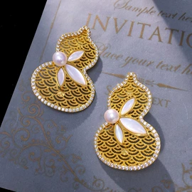 天然珍珠项饰;天然珍珠耳饰;其他珍珠饰品