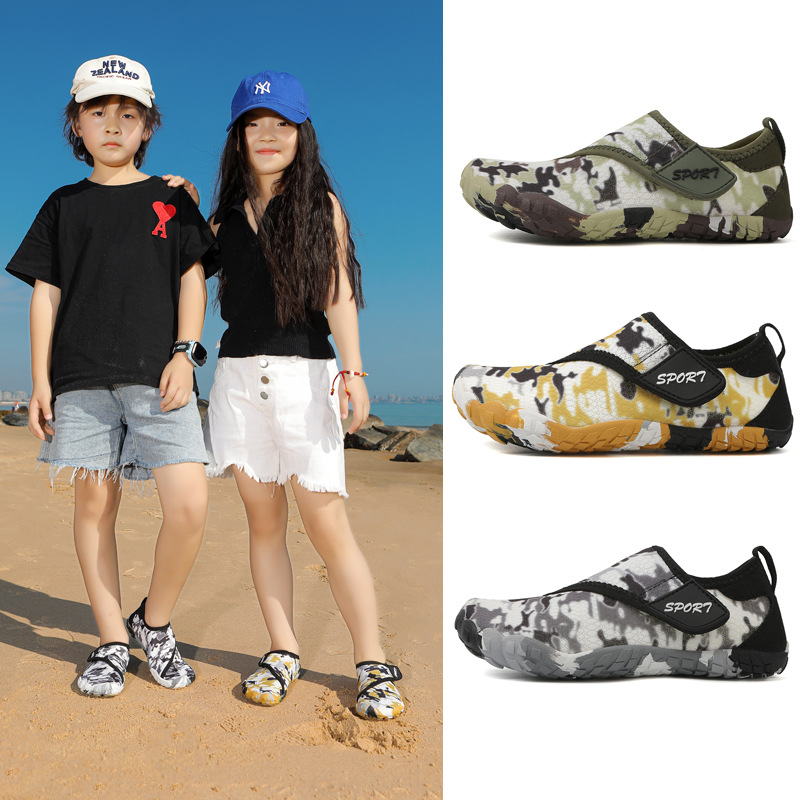 Outdoor children's camouflage river-tracing shoes with Velcro for…