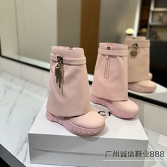 对版2025秋冬坡跟增高显瘦鲨鱼靴纪家金属锁扣瘦瘦靴裤管靴女靴子