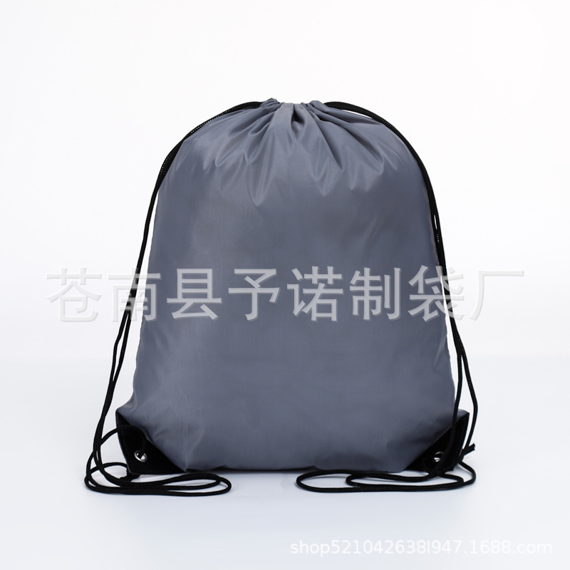 210d bolsa de cordón de poliéster en stock con cordón de hombro bolsa de almacenamiento transfronteriza mezclar y combinar traje de poliéster bolsa de cordón