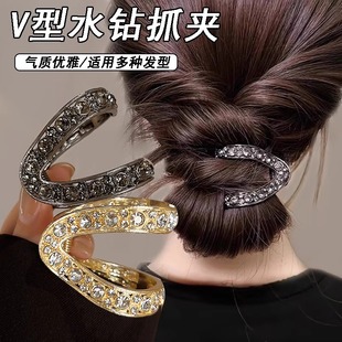 �߼���ˮ�V��ץ�A���Rβ�̶����������^�l�AŮ���X��С�A���^�