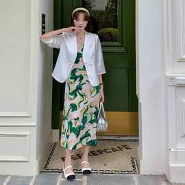 2025春夏新款女士仿真丝吊带无袖高腰花色连衣裙性感通勤时尚长裙