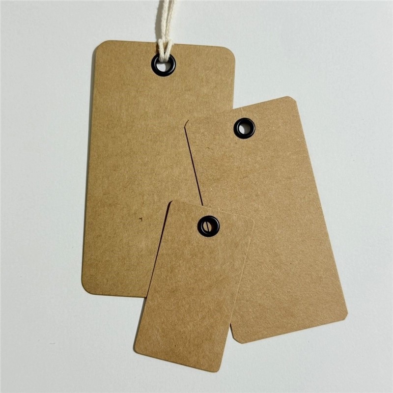 牛皮纸吊牌现货空白铜板纸卡定制可印刷logo烫金服装吊卡标签挂牌