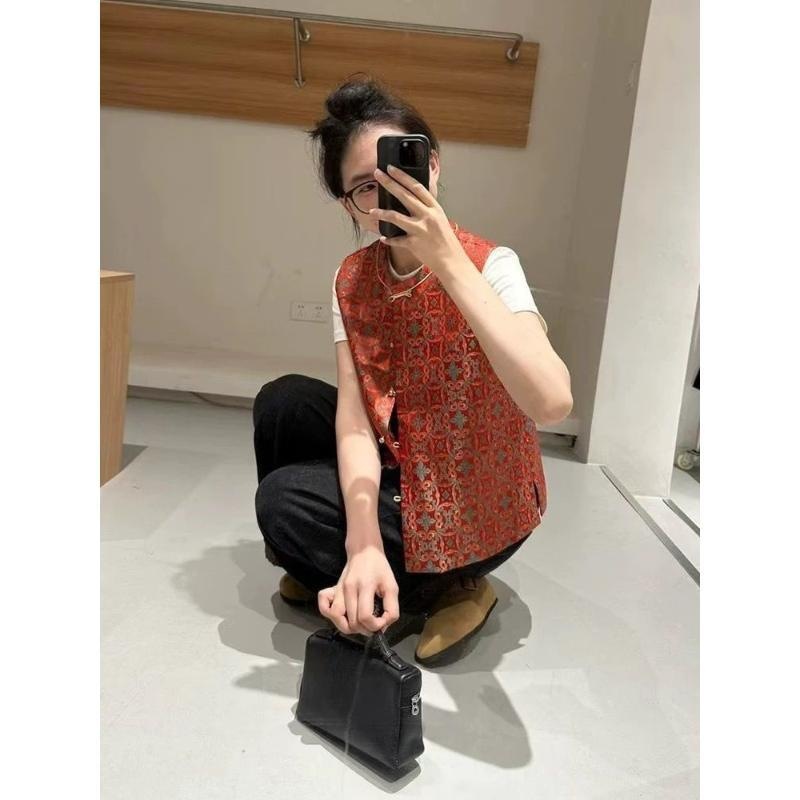 New Chinese Style Women's Brocade Vest High-End Super Nice Vest Summer Style Plate Button Waistcoat Top Women's New Style
