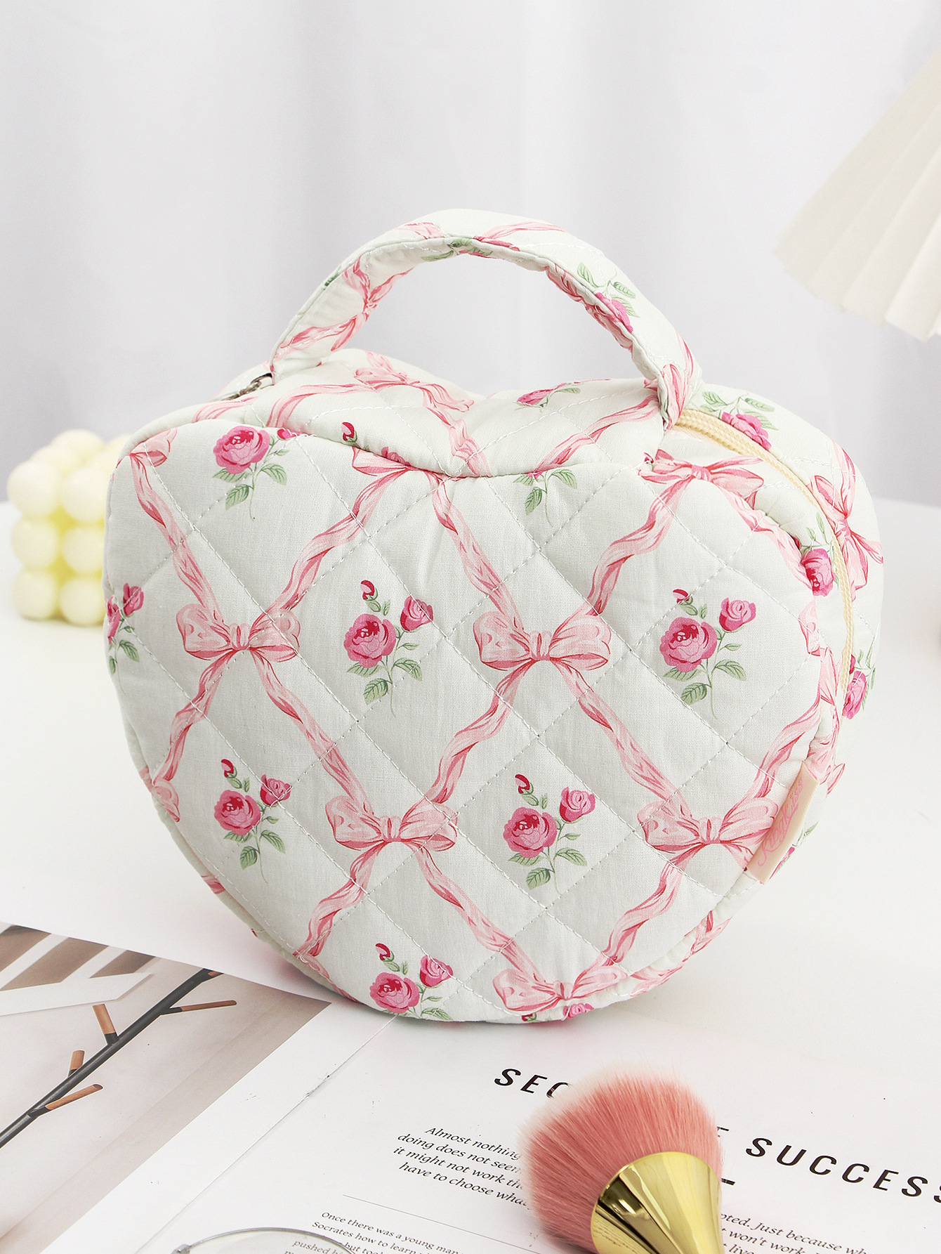 Berger Bags Cotton Bag Heart Shaped Cosmetic Bag Large Capacity Floral Cosmetic Bag Cloth Stripe Storage Quilting Craftsmanship_voghion.com