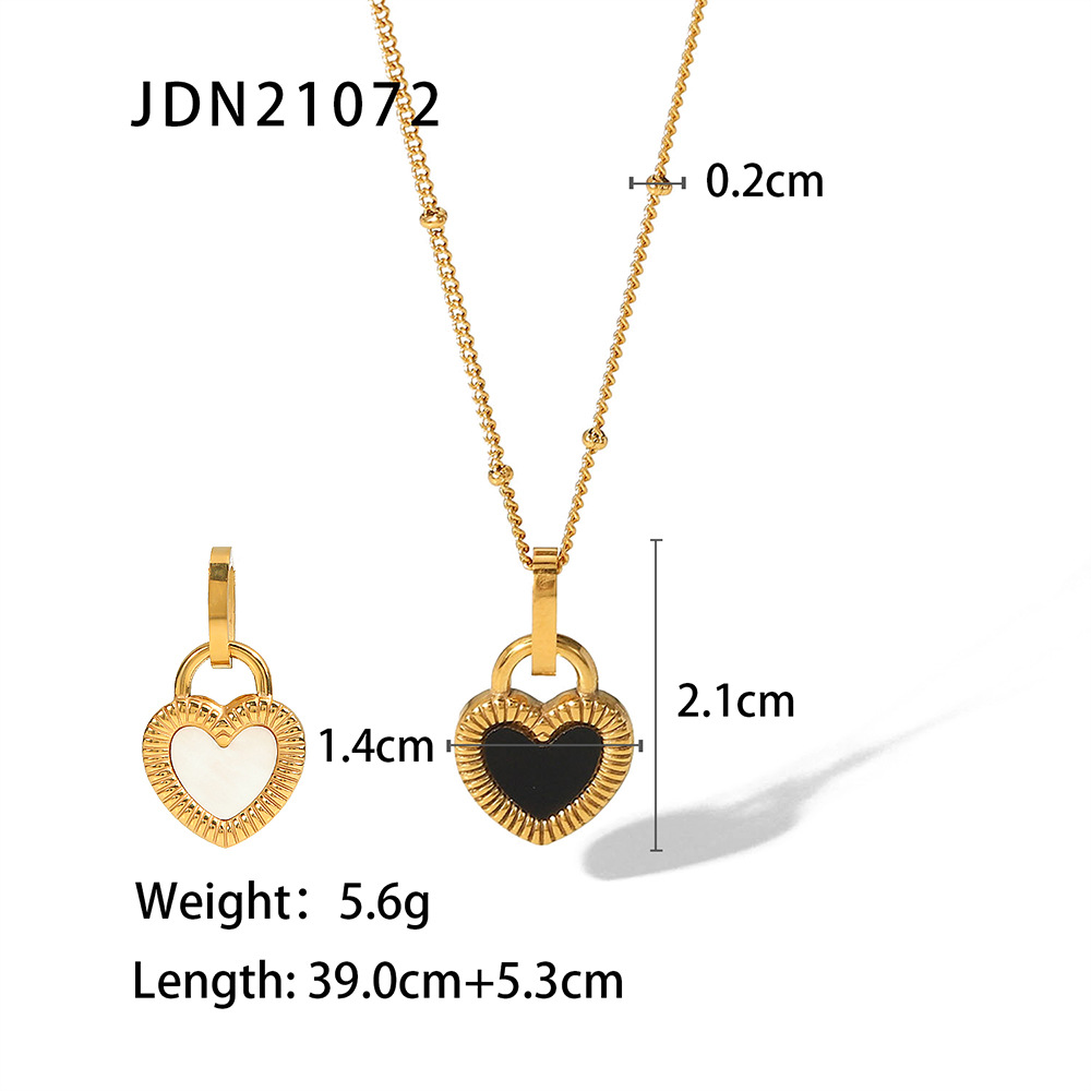Jie Ding Collar de amor de acero inoxidable europeo y americano Colgante de alta calidad Cadena de clavícula Collar de acero de titanio Joyas Necklace transfronterizo