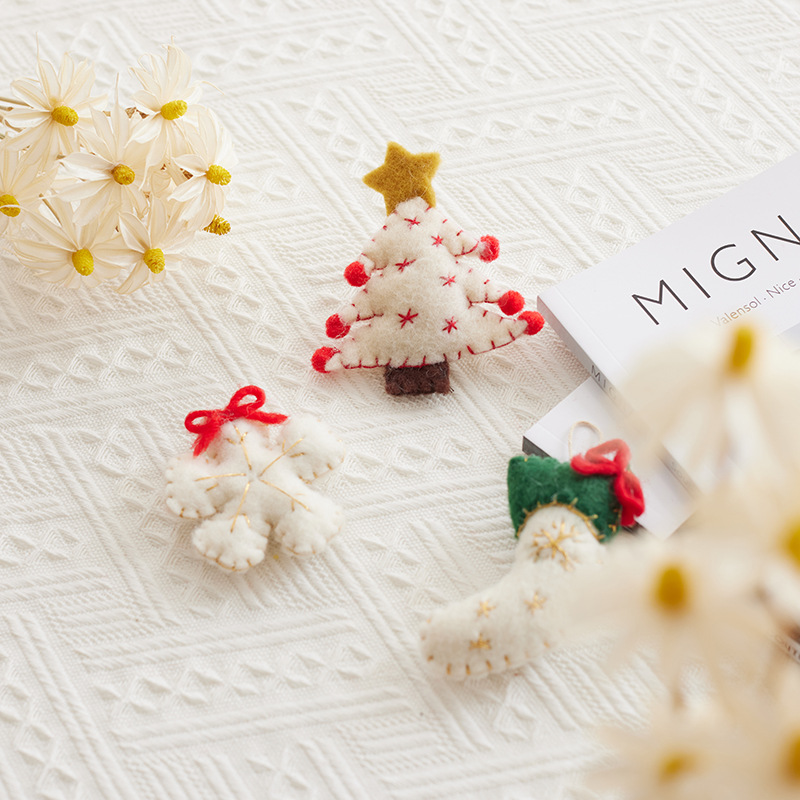 Madera de 8cm de lana fieltro colgantes de nieve decoraciones de árbol de Navidad mini accesorios DIY hechos a mano decoraciones de Navidad