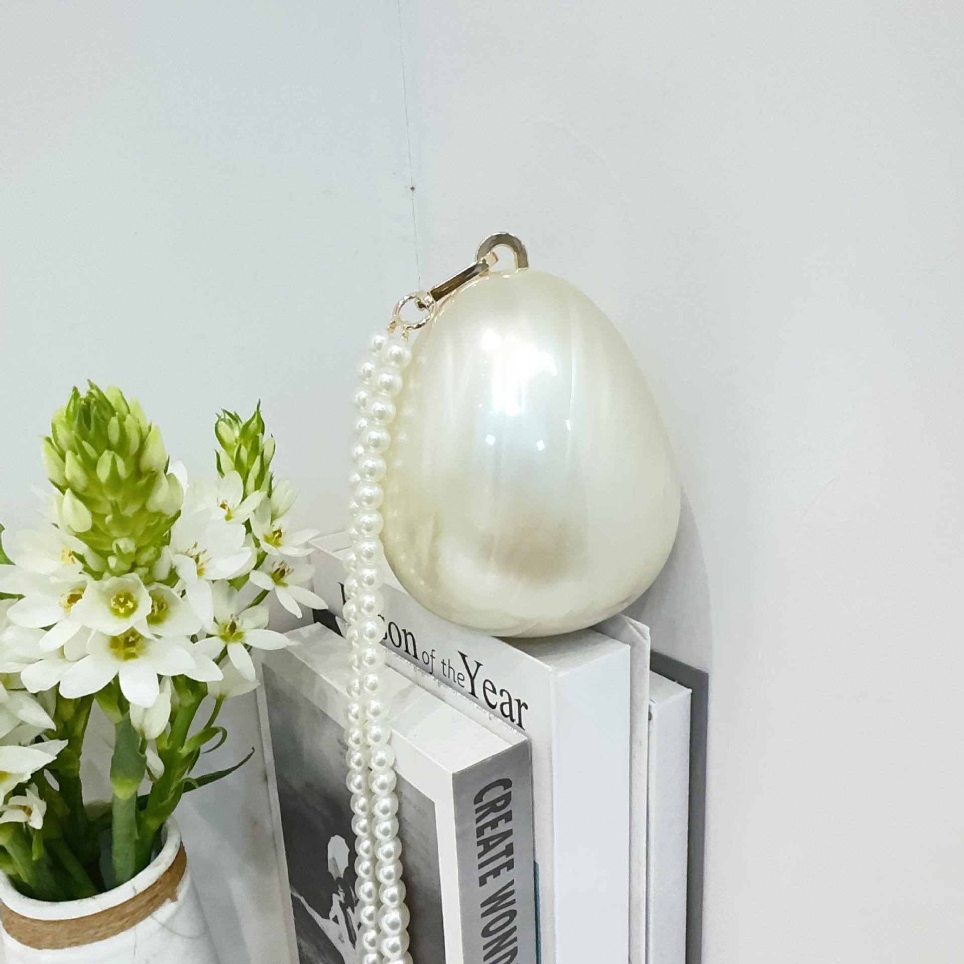 Europa y los Estados Unidos nuevas bolsas de cena de damas un solo hombro inclinado para la fiesta de bodas bolsas de mano de perlas acrílicas especiales bolsas de cena