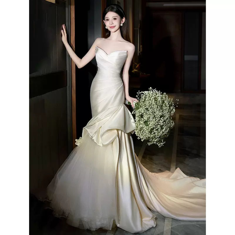 旅拍轻婚纱新娘抹胸出门纱高级感小众迎宾纱结婚法式鱼尾礼服裙女