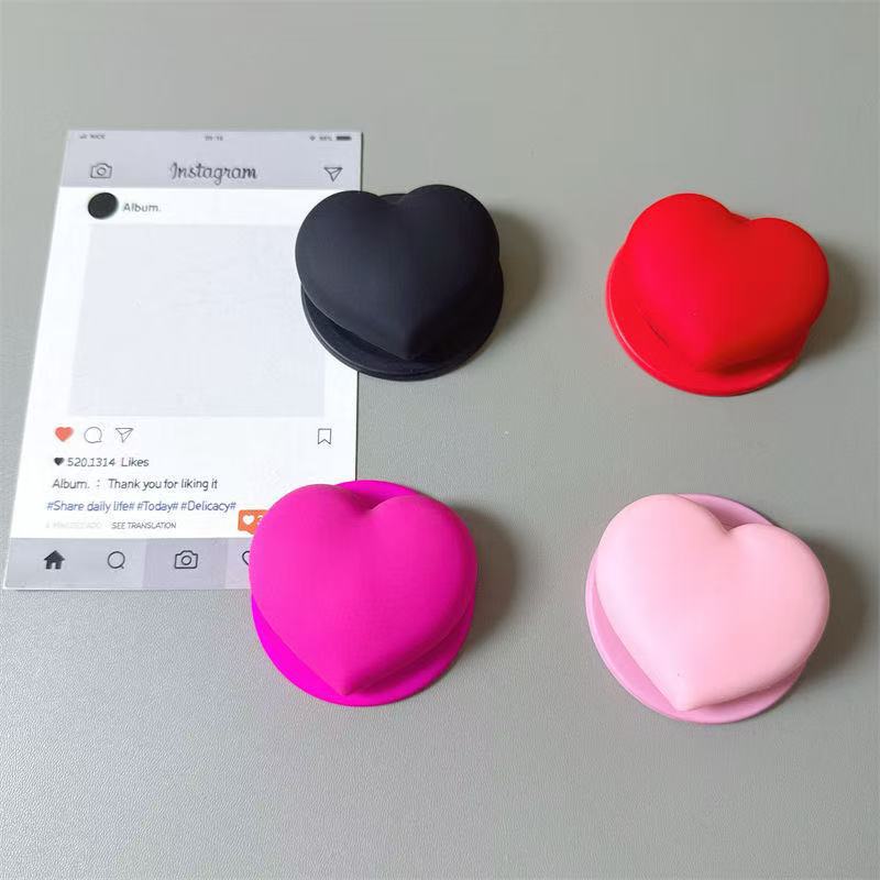 Korean Niche Stereo Pure Color Peach Heart Magnetic Holder Suitable for Magsafe Mobile Phones to Strongly Adsorb Desktop Lazy People
