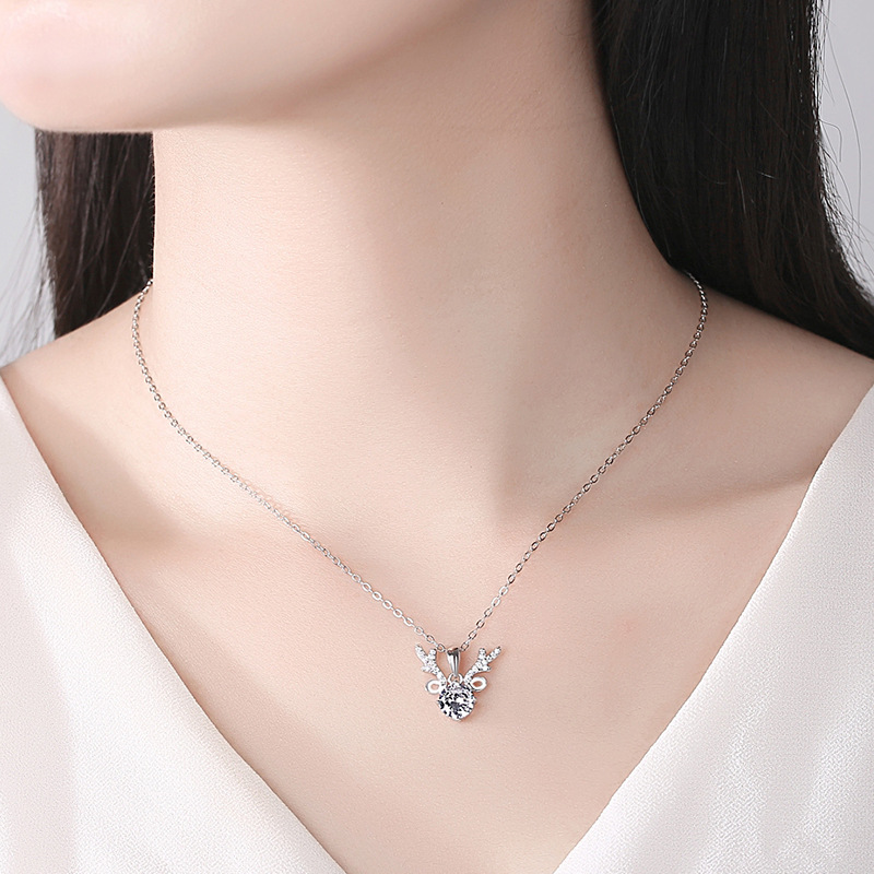 S925 plata esterlina nuevo estilo todo-camino collar de ciervos con usted mujer corbata colgante luz lujo nicho regalo de Navidad al por mayor