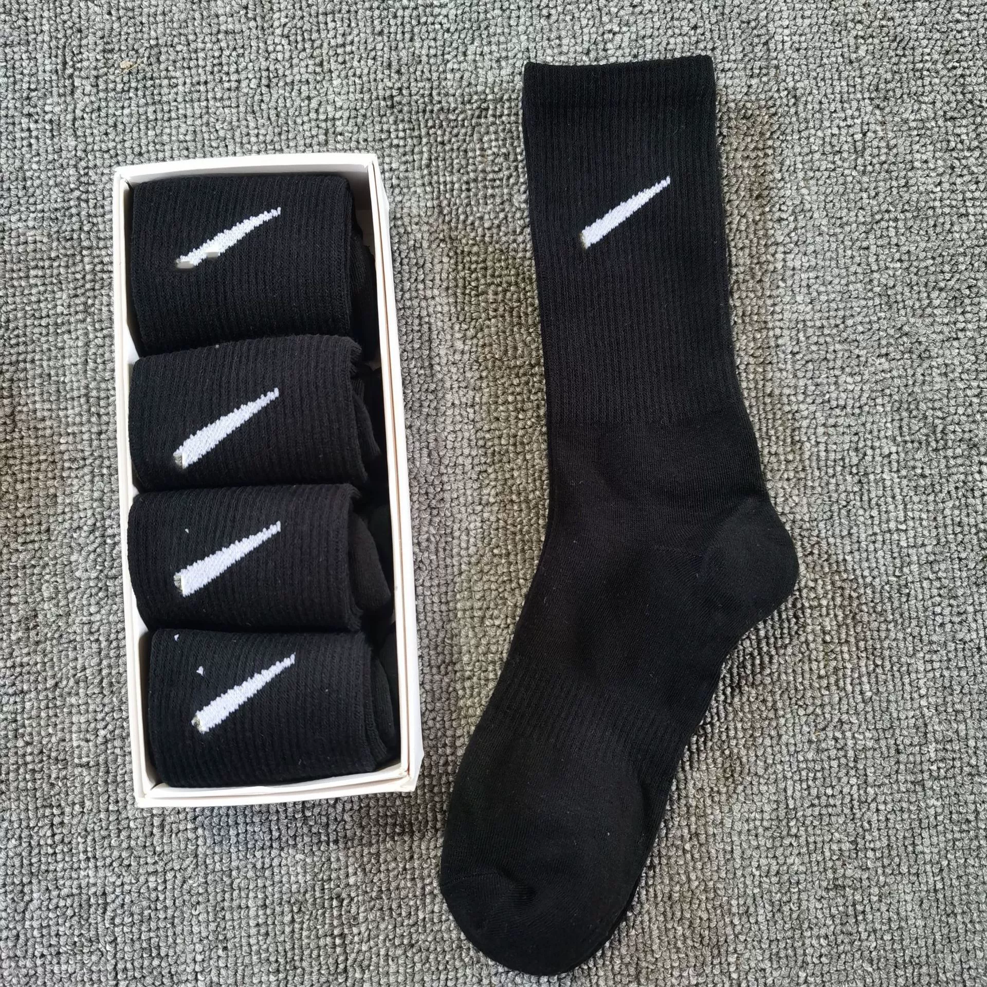 Гольфы (knee socks) Nike средней длины унисекс, смесовый/чесаный хлопок, дышащие, размеры 36–44