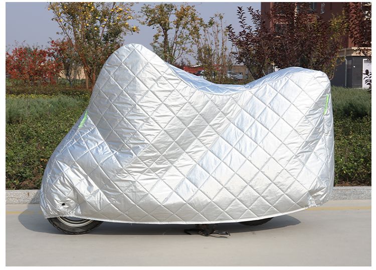 Winter Thickeneded Quilt Motorcycle Cover, Windproof Full Cover, Snowproof and Sunproof Pedal Electric Vehicle Universal Protective Cover