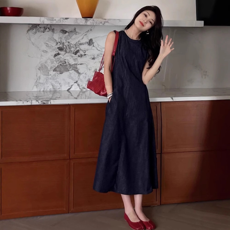 H24216 Counter Withdrawal Summer French Advanced Sense Unique Temperament Small Chanel Style Sleeveless Long Black dress H24216 Counter Withdrawal Summer French Advanced Sense Unique Temperament Small Chanel Style Sleeveless Long Black dress