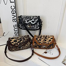 �͹��L�ٴ��|�б��yŮʿС�A���R�����r���p�玧�羳Ҹ�°��μ��