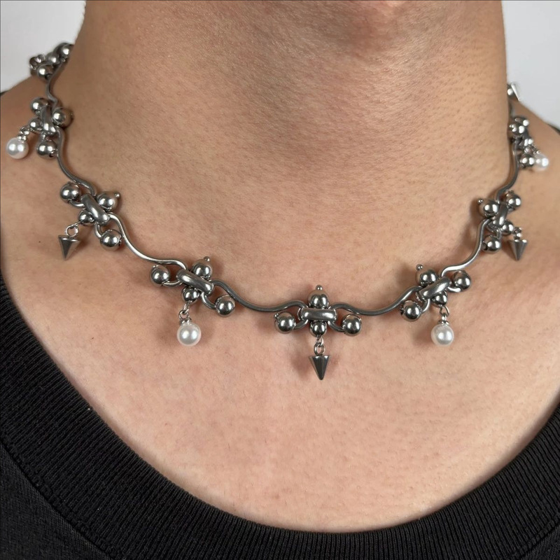 Niche Original Handmade Necklace with Punk Cool Rivets, Tassels, Pearl Shell Beads, Heavy-Duty Metal, and Titanium Steel Niche Original Handmade Necklace with Punk Cool Rivets, Tassels, Pearl Shell Beads, Heavy-Duty Metal, and Titanium Steel