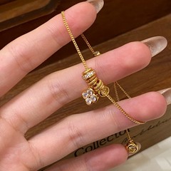 新型の四つ葉のクローバーのブレスレットの女性の気質は軽くて豪華です。
