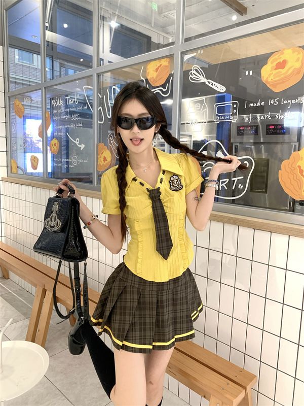 アメリカンカレッジスタイルスーツレディースイエローウエストウエスト半袖Tシャツ夏Aラインプリーツスカート2点セット|undefined
