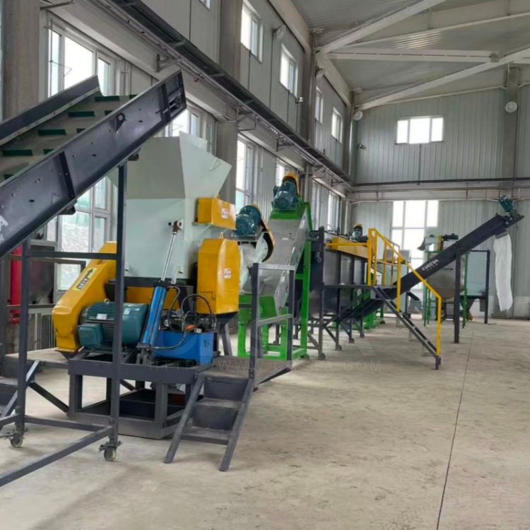 国内一次性药液瓶处置机，聚乙烯盐水袋破碎去不干胶清洗机