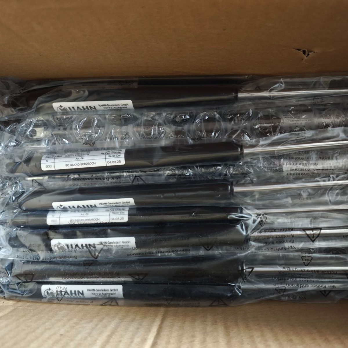 供应德国HAHN-Gasfedern 气弹簧 Art.-Nr.80.94K40-9662 600N