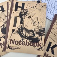 小紅の本は同じバレーボールの少年同人の周辺のb 5は手のクラフト紙の馬に乗ってノートの学生の文房具を打ちません。