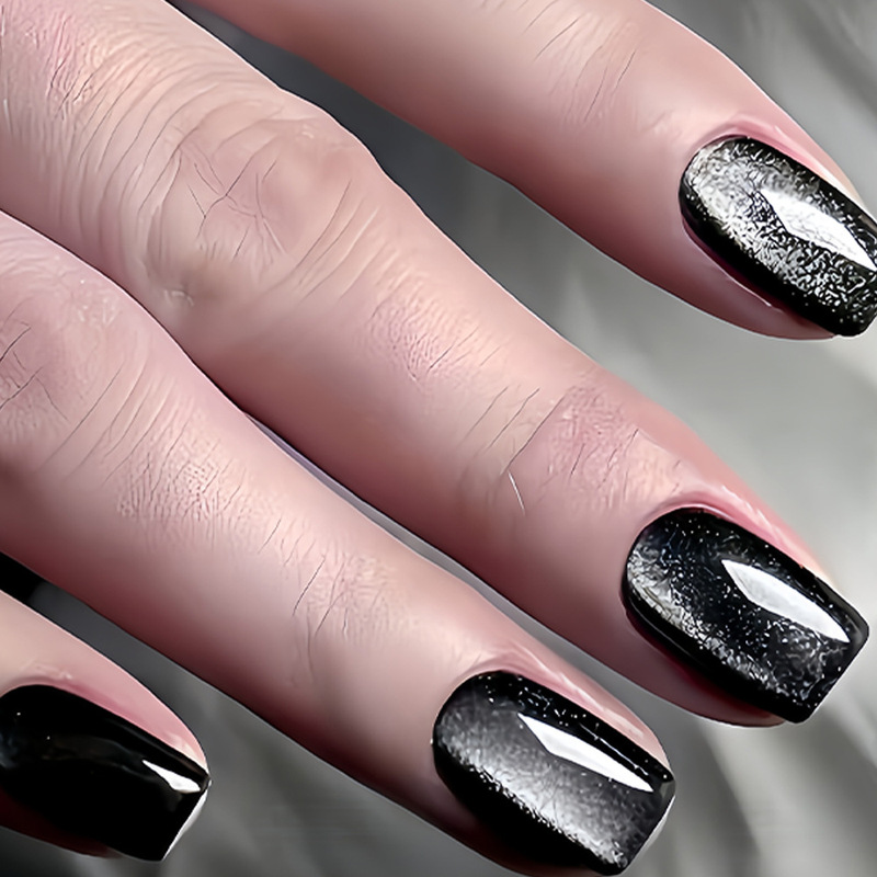 2025 Cross-Border Hot-Selling Simple and Elegant Black Solid Color Cat-Eye Glossy Fake Nails to Wear