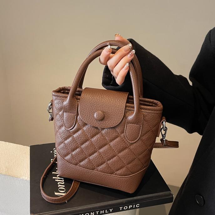 Alta sensación pequeña fragancia bolsa de cubo de mano para mujeres 2024 nuevo estilo de moda universal bolso de hombro bolsa de moda casual