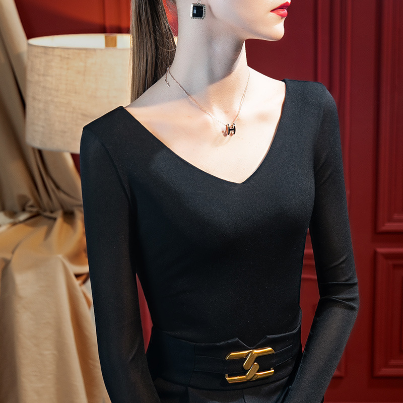 블랙 더블 브이넥