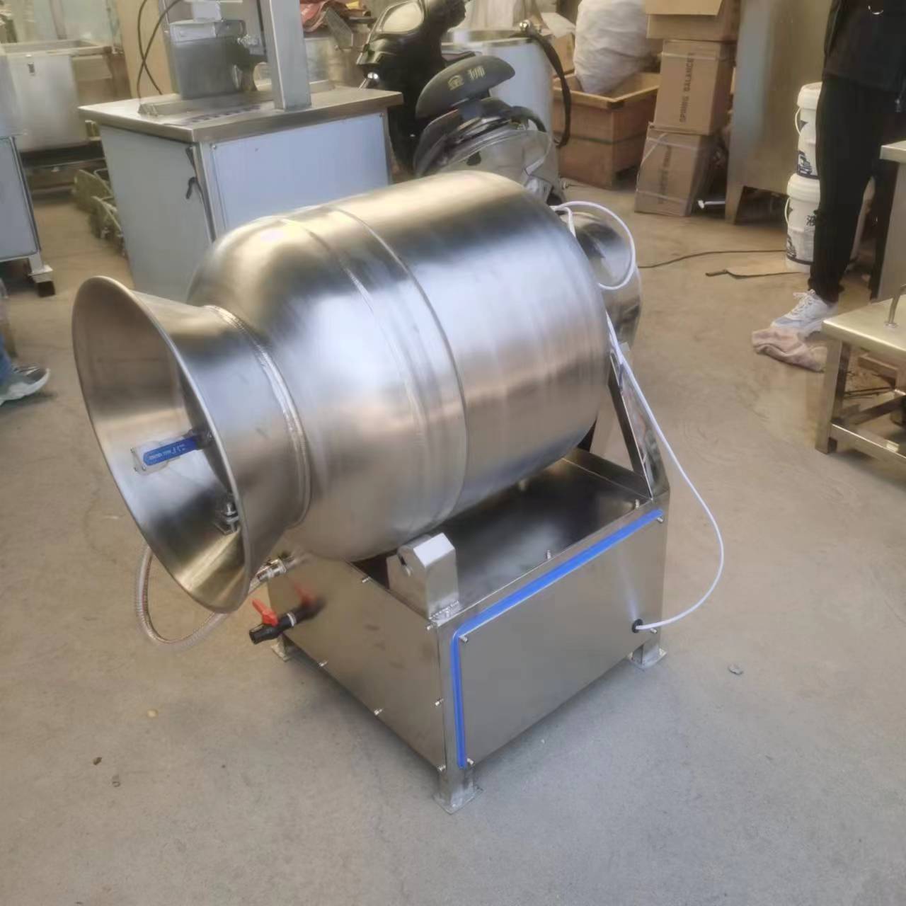 供应50升小型卤味牛肉真空滚揉机 鸡翅中腌制滚揉入味级