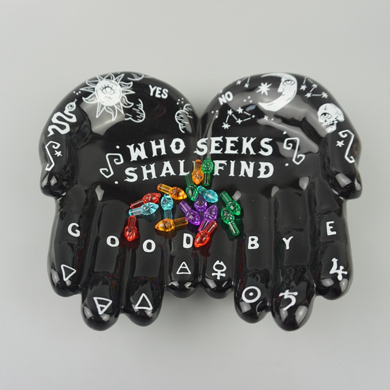 Placa de exhibición de almacenamiento de joyería de Halloween cuidadosamente seleccionada Placa de anillo de joyería de cerámica negra Placa de collar de soporte de joyería de palma de Buda