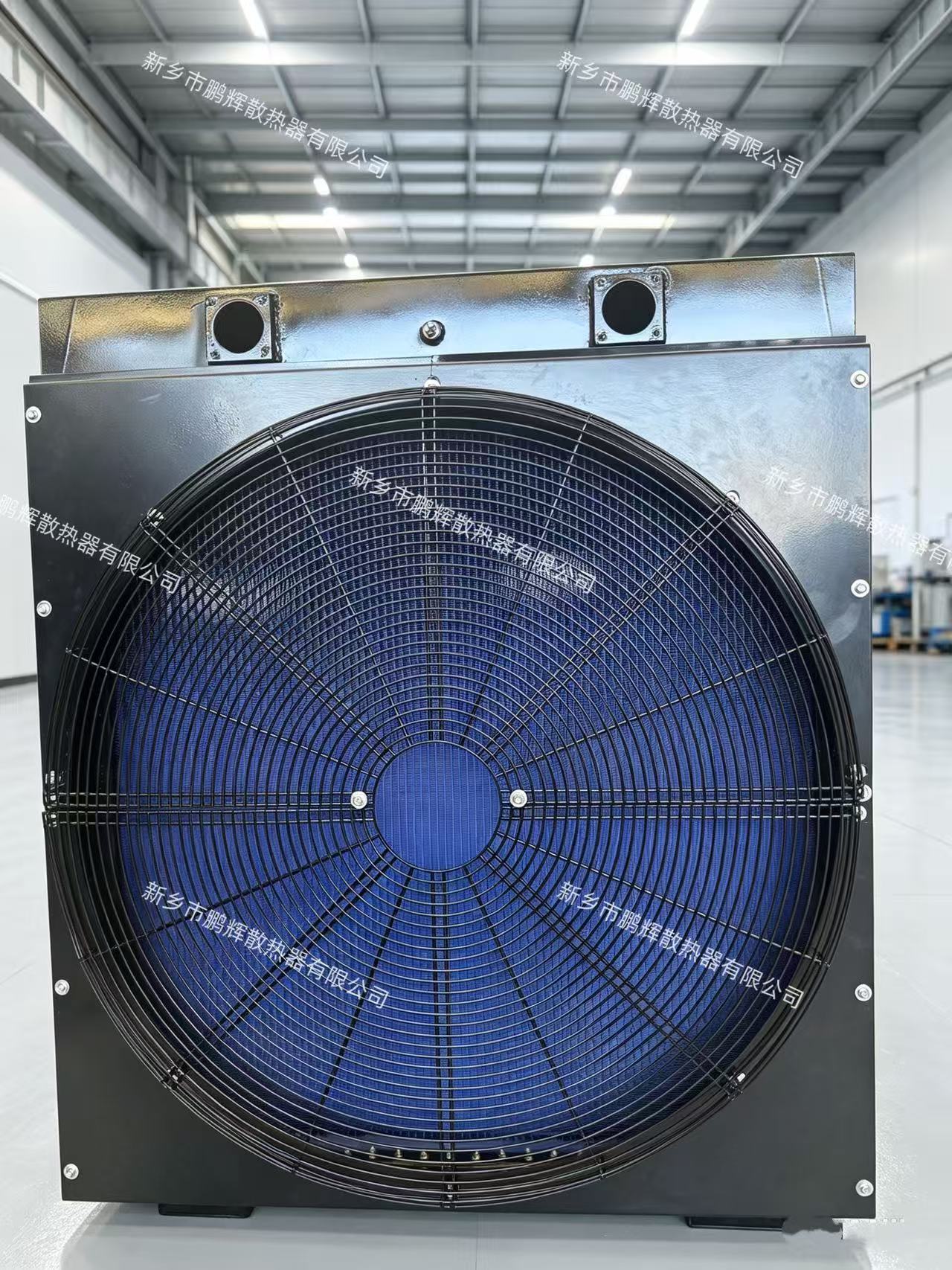 This 3516B water tank radiator fully meets the cooling requirements of the 3516B high-power diesel generator set