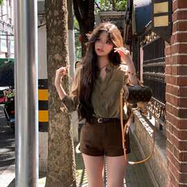 夏季韩系复古风宽松单排扣长袖衬衫女2026新款设计感翻领工装衬衣