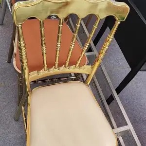 ホテルの宴会の椅子の芝生のホテルの竹節の椅子の結婚式のナポレオンの白い金色の屋外の結婚式の背もたれの椅子|undefined