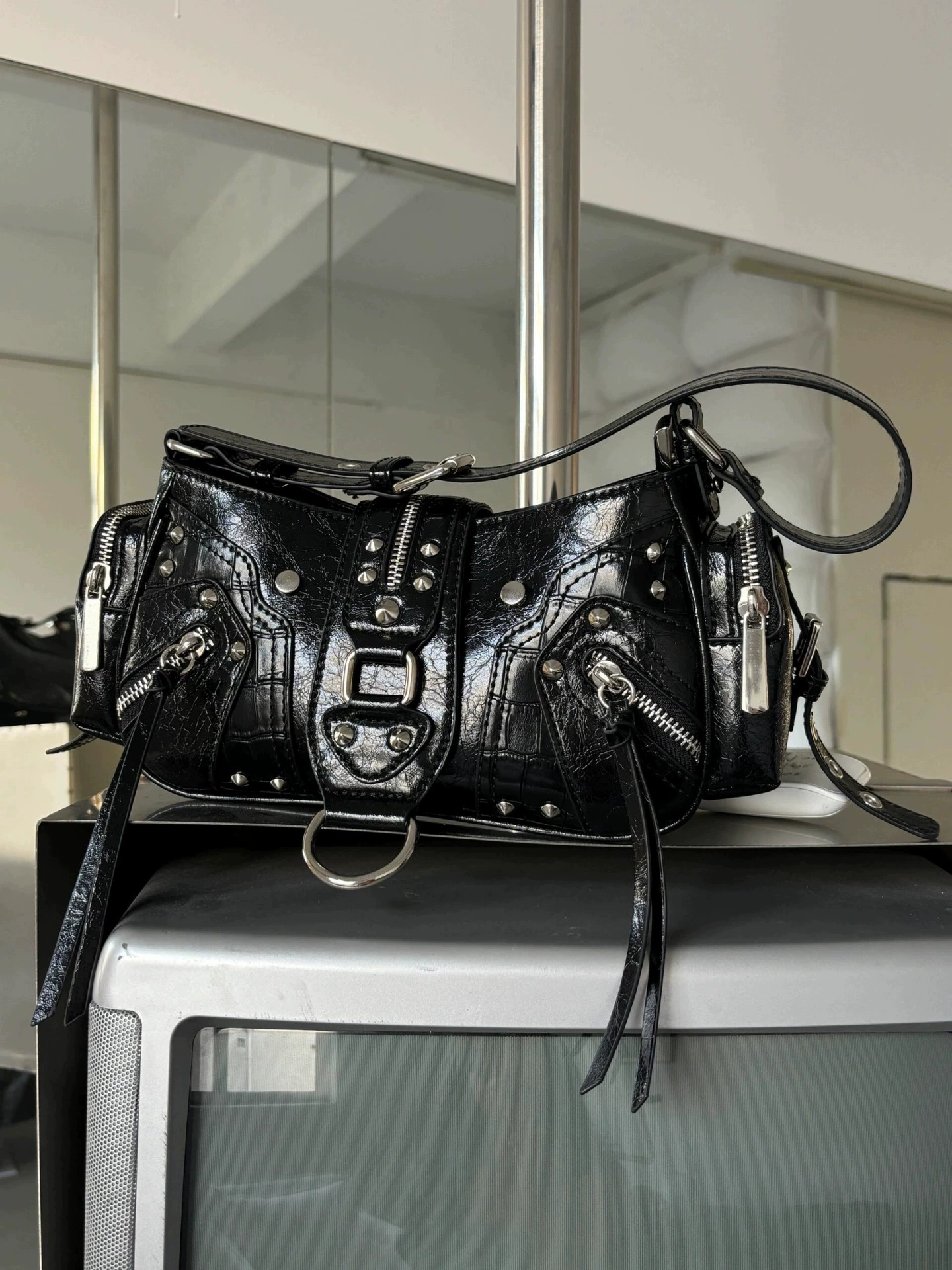 Shoulder bag one shoulder, high-end, one-shoulder