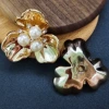 UV gold-plated three-petal flower + gold bottom pearl·