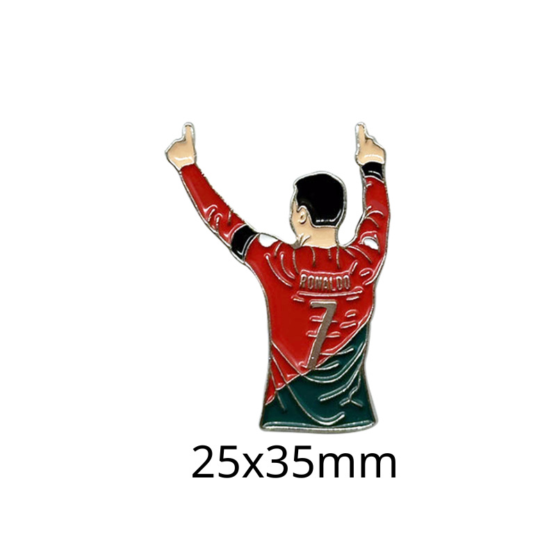 Fabricante personalizado Champions League World Cup Football Super Star Metal Insignia Imagen de dibujos animados Etiqueta del teléfono móvil Insignia Regalo