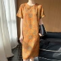 显瘦女士新款宽松连衣裙