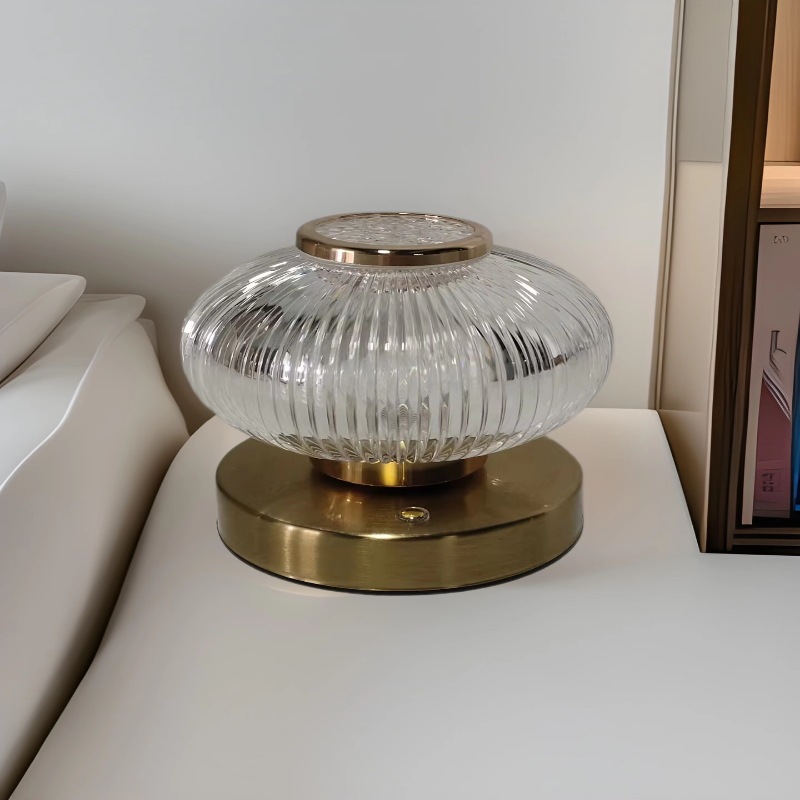 Moderna y sencilla lámpara de mesa pequeña de vidrio lámpara de noche de lujo ligero nórdico decoración retro personalidad lámpara de escritorio de dormitorio creativa