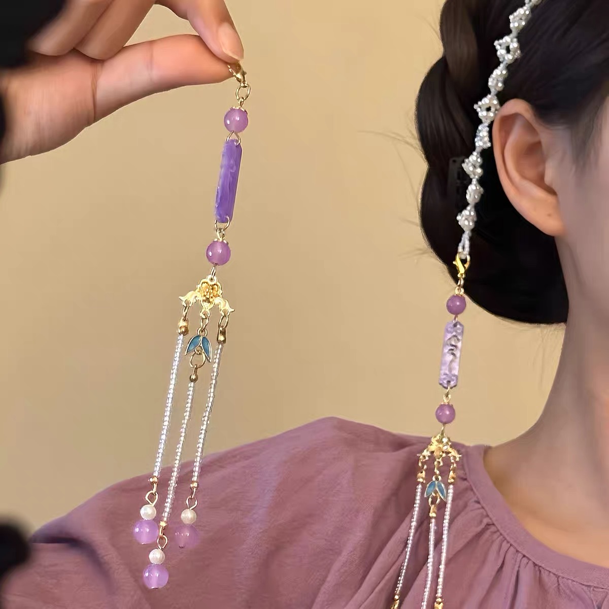 "Qian Dai Ning Chuan" vintage handmade 2026 new model purple tassel headband with faux earrings, high-end hair chain accessory