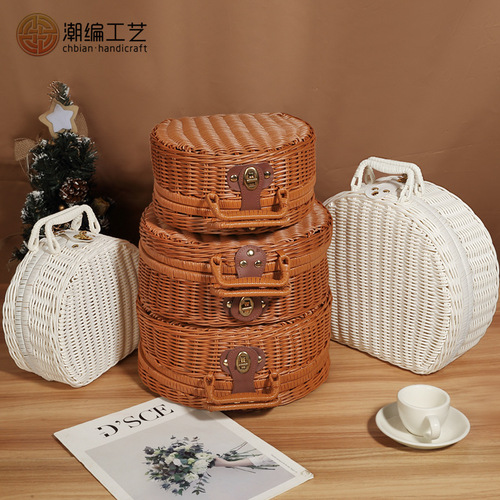 Handbag-shaped round travel suitcase, gift set for tea mooncakes, creative and unique storage box, retro woven rattan box.