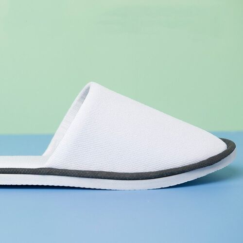 Disposable slippers for hotels, B&Bs, homes, business trips, and travel, plus four-season styles