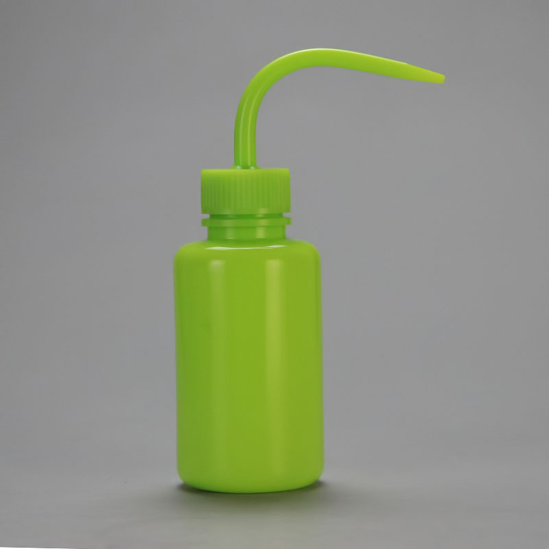 Botella de lavado de plástico engrosada Botella de boca doblada Spot al por mayor 150ml Botella de riego suculentas Botella de extrusión Codo de lavado de plástico