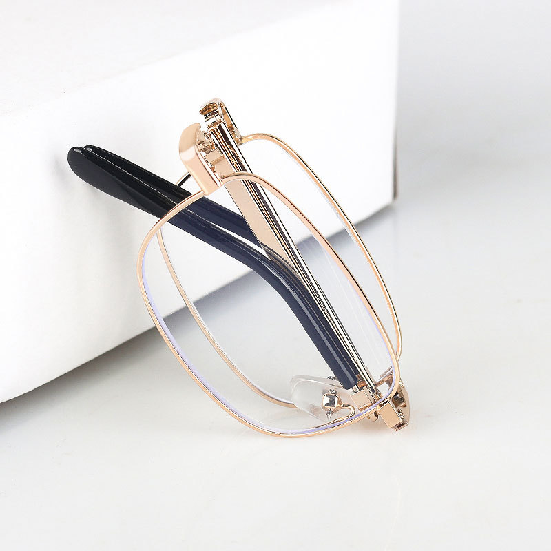 Folding reading glasses with blue light filtering film, portable, wholesaled directly by street vendor manufacturers for the elderly