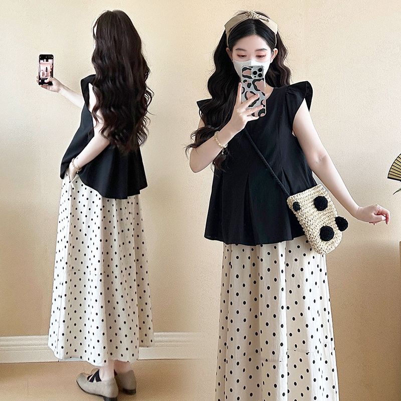 Pregnant Women's Summer Korean-Style Outfit with a High-End Feel: Doll-Style Blouse with Flutter Sleeves + Polka Dot Skirt, Fashionable Set